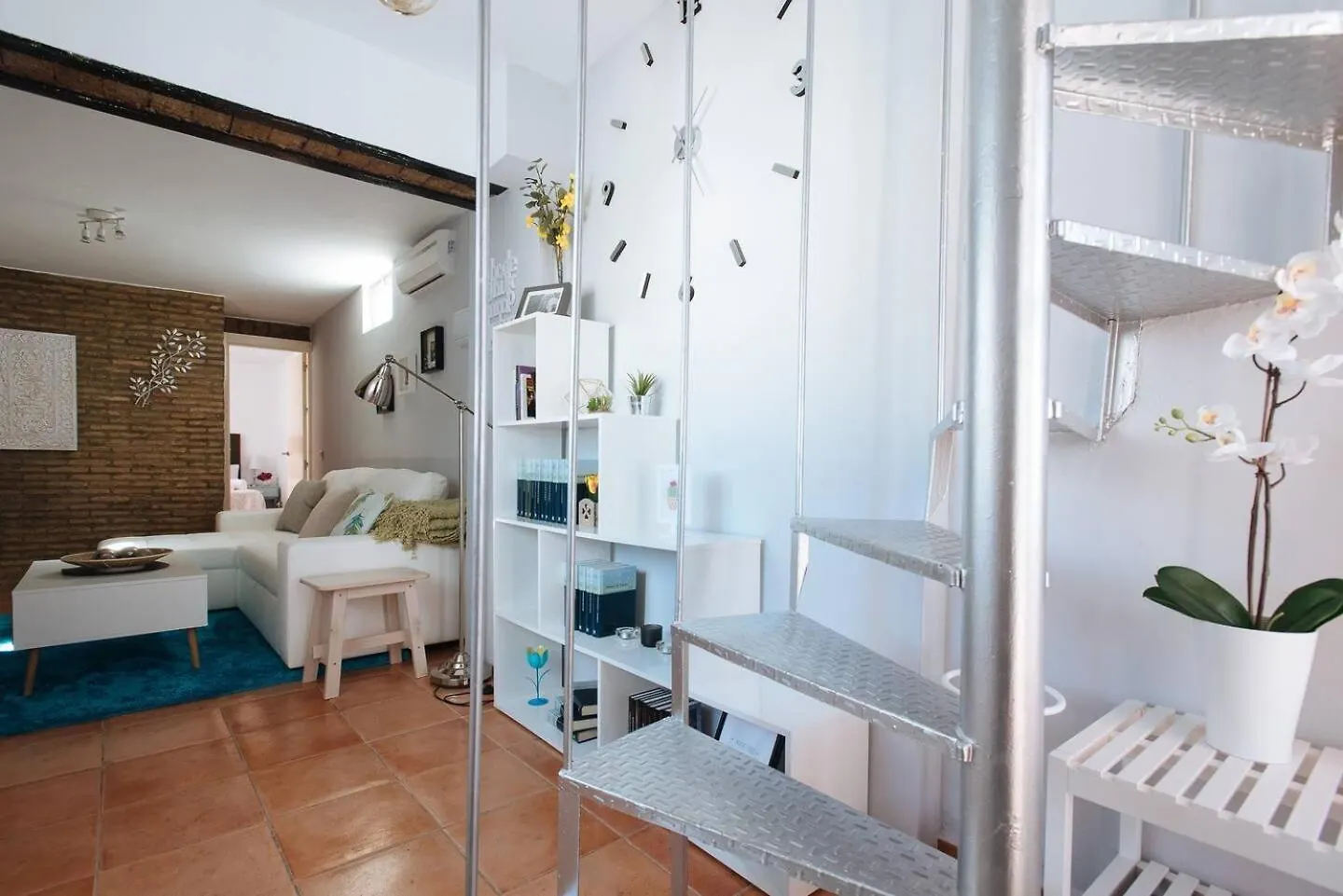 Monkeys Apartments Darsena Penthouse Seville 0*,  Spain